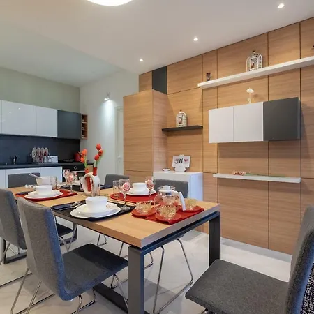 Vitosha Blvd Luxury 2-bedroom, 2-bathroom With Balcony Sofia