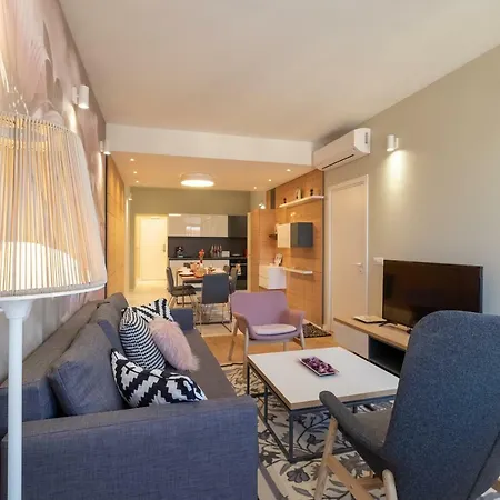 Apartment Vitosha Blvd Luxury 2-bedroom, 2-bathroom With Balcony Sofia