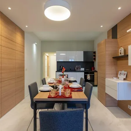 Vitosha Blvd Luxury 2-bedroom, 2-bathroom With Balcony Sofia